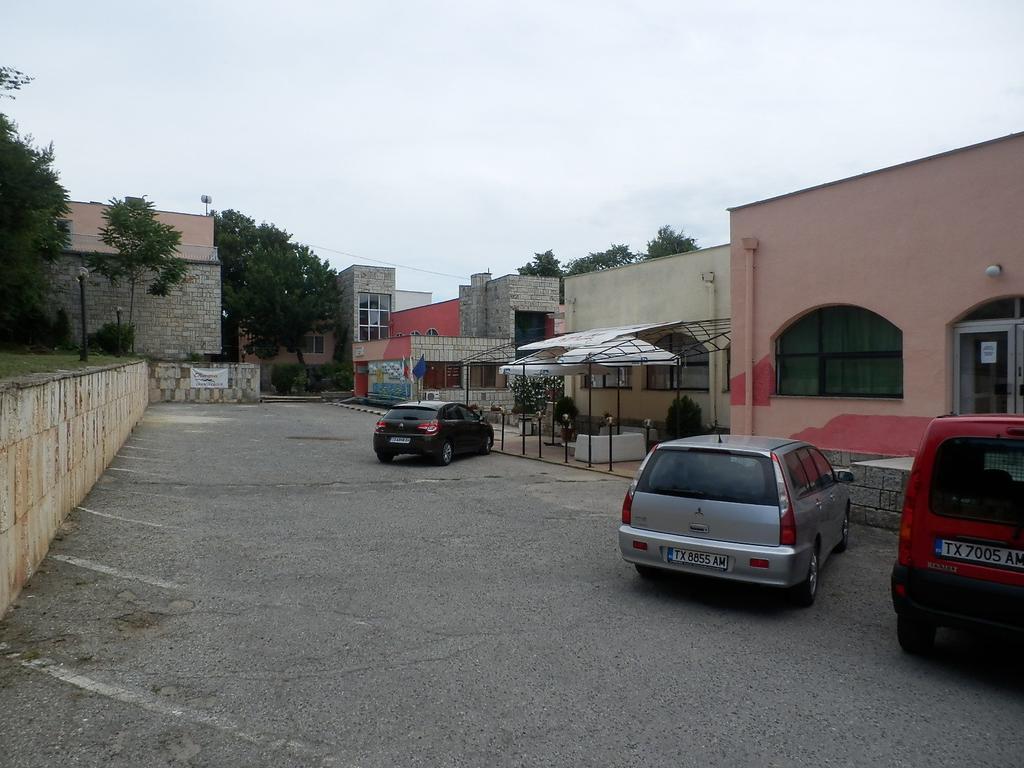 בלצ'יק Olimpia Supersnab Hotel מראה חיצוני תמונה