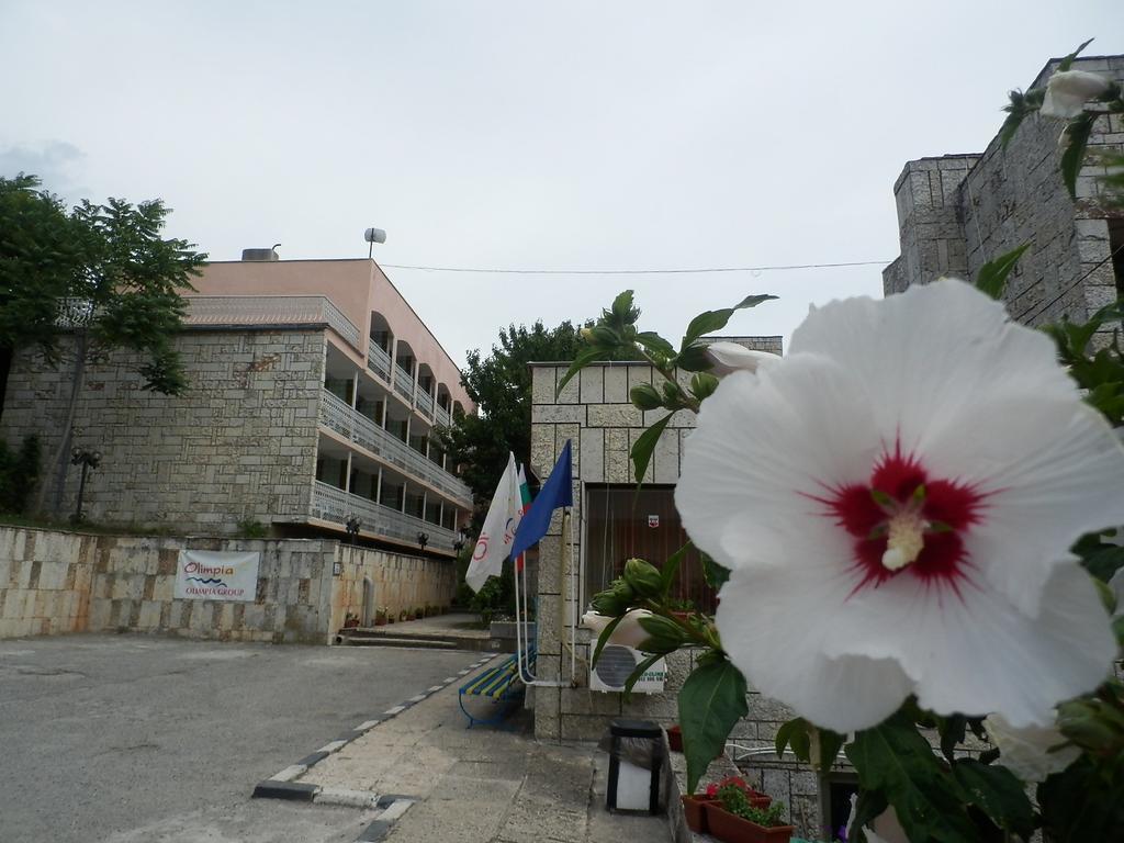 בלצ'יק Olimpia Supersnab Hotel מראה חיצוני תמונה