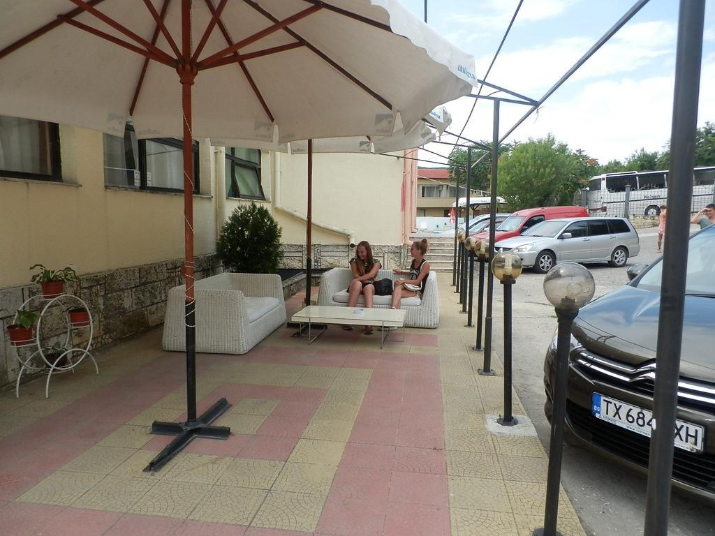 בלצ'יק Olimpia Supersnab Hotel מראה חיצוני תמונה