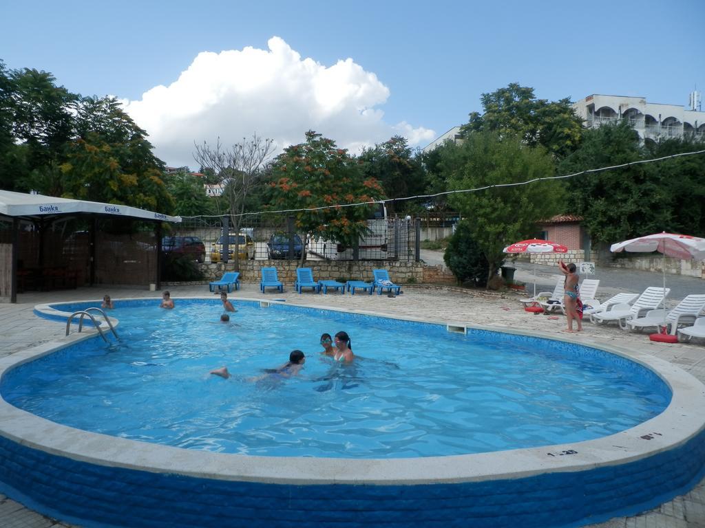 בלצ'יק Olimpia Supersnab Hotel מראה חיצוני תמונה