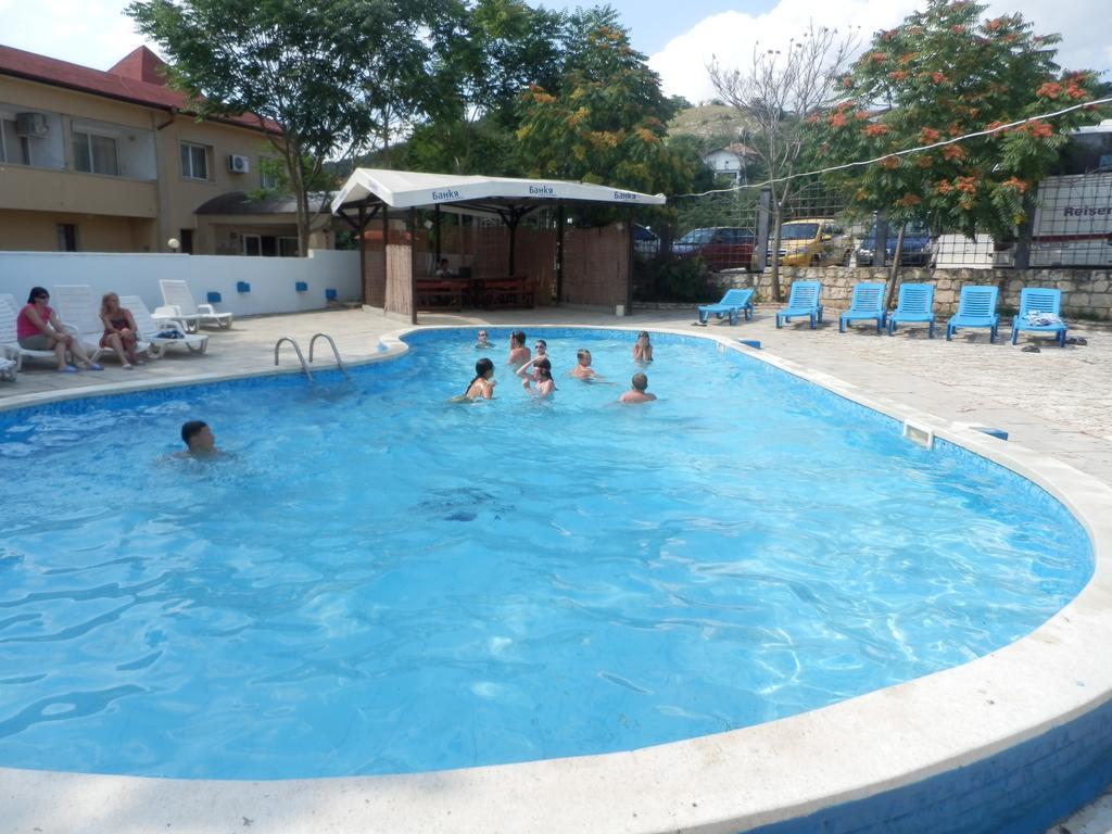 בלצ'יק Olimpia Supersnab Hotel מראה חיצוני תמונה