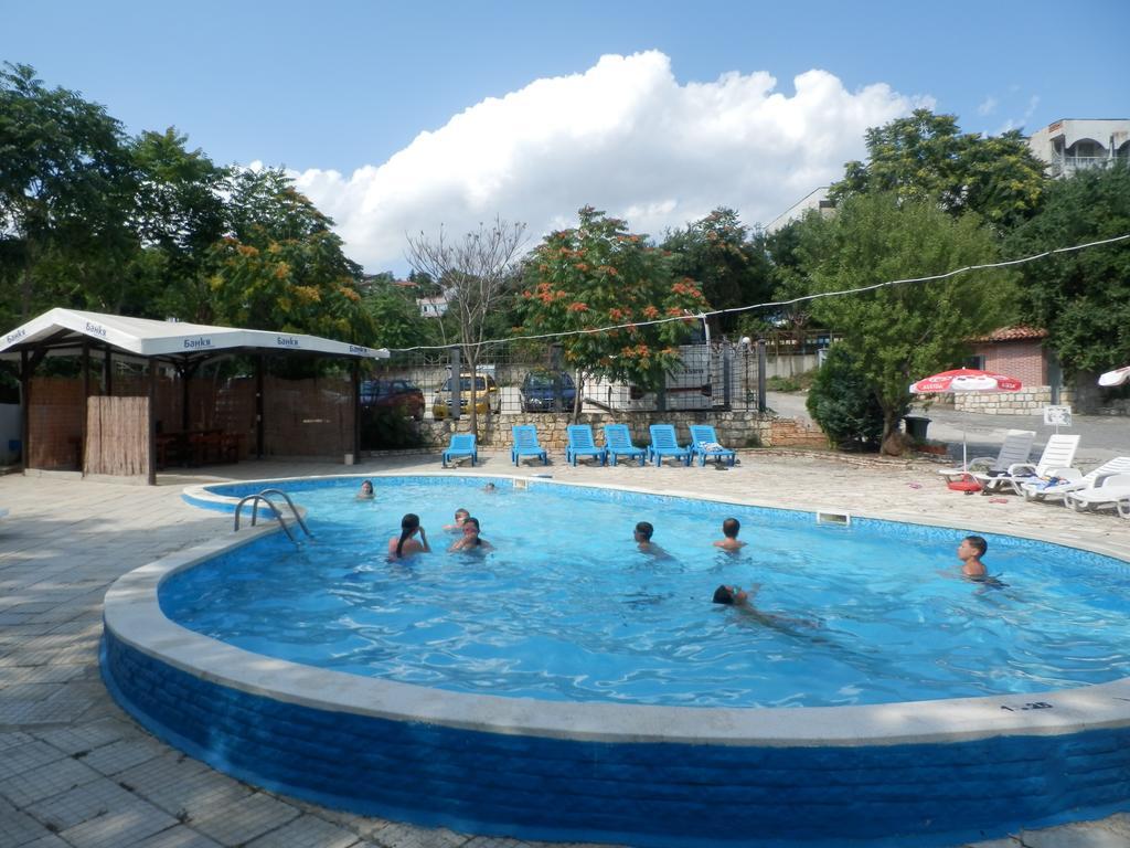 בלצ'יק Olimpia Supersnab Hotel מראה חיצוני תמונה