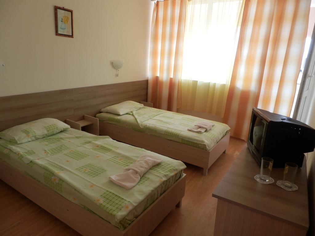 בלצ'יק Olimpia Supersnab Hotel מראה חיצוני תמונה