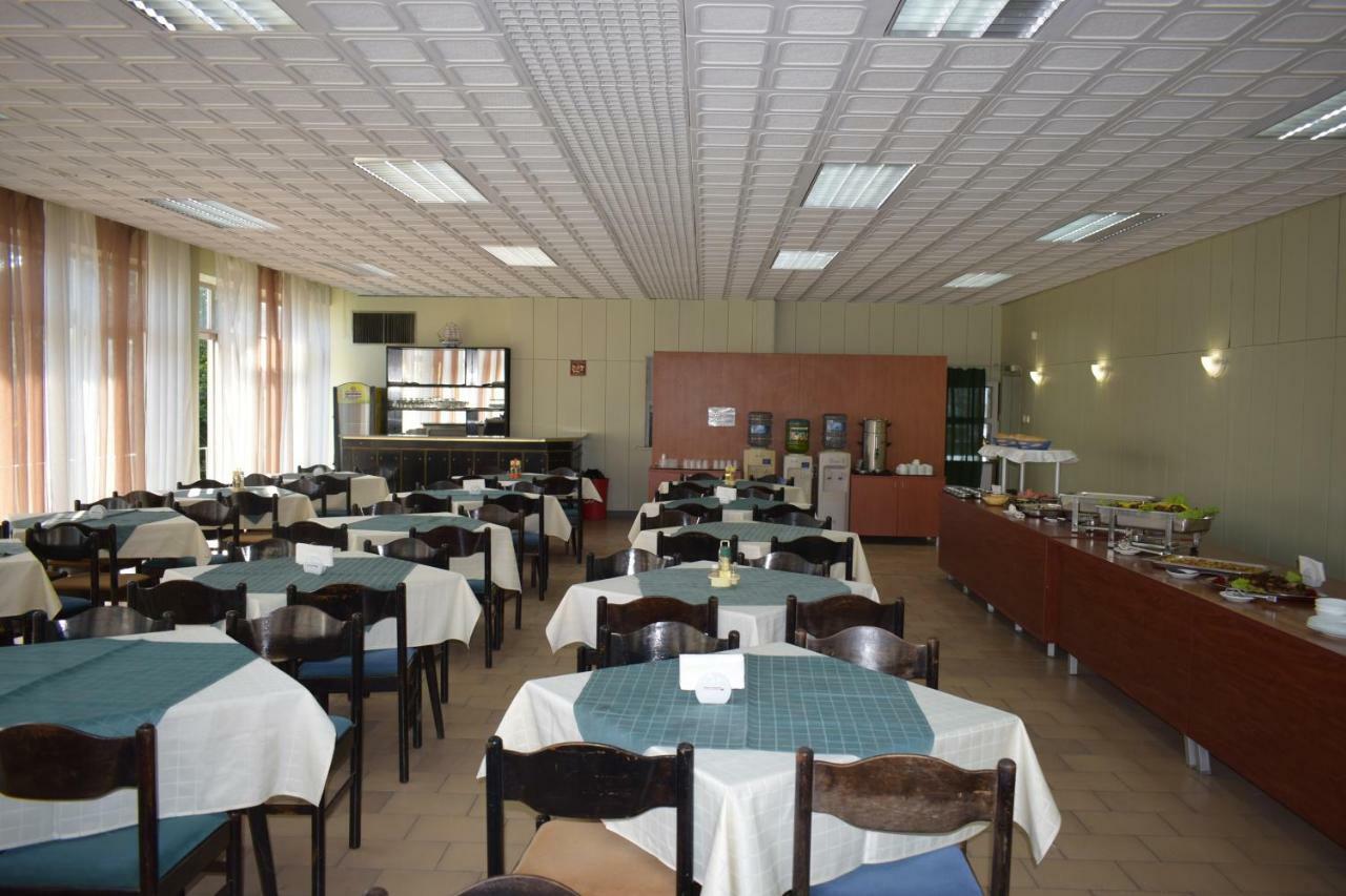 בלצ'יק Olimpia Supersnab Hotel מראה חיצוני תמונה